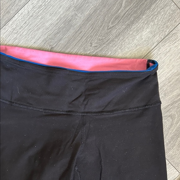 Lululemon Reversible Black Leggings - Picture 5 of 9
